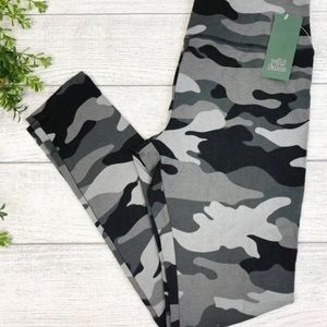 Wild fable Medium Camouflage leggings